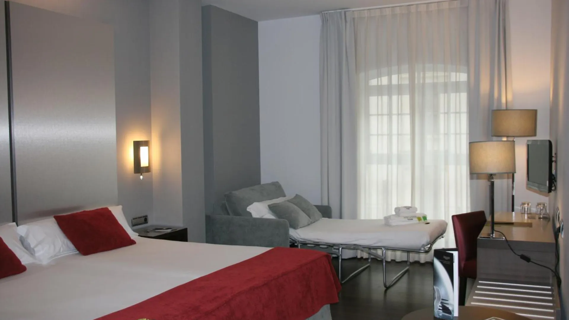 Sercotel Coliseo Bilbao 4*,  España